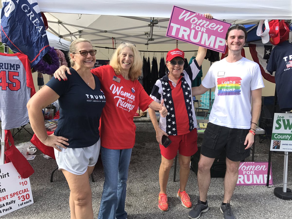 We're at Christmas in July in Brooksville, FL, registering voters & signing up volunteers. Imagine if we did this all across the country! #SaturdayMorning