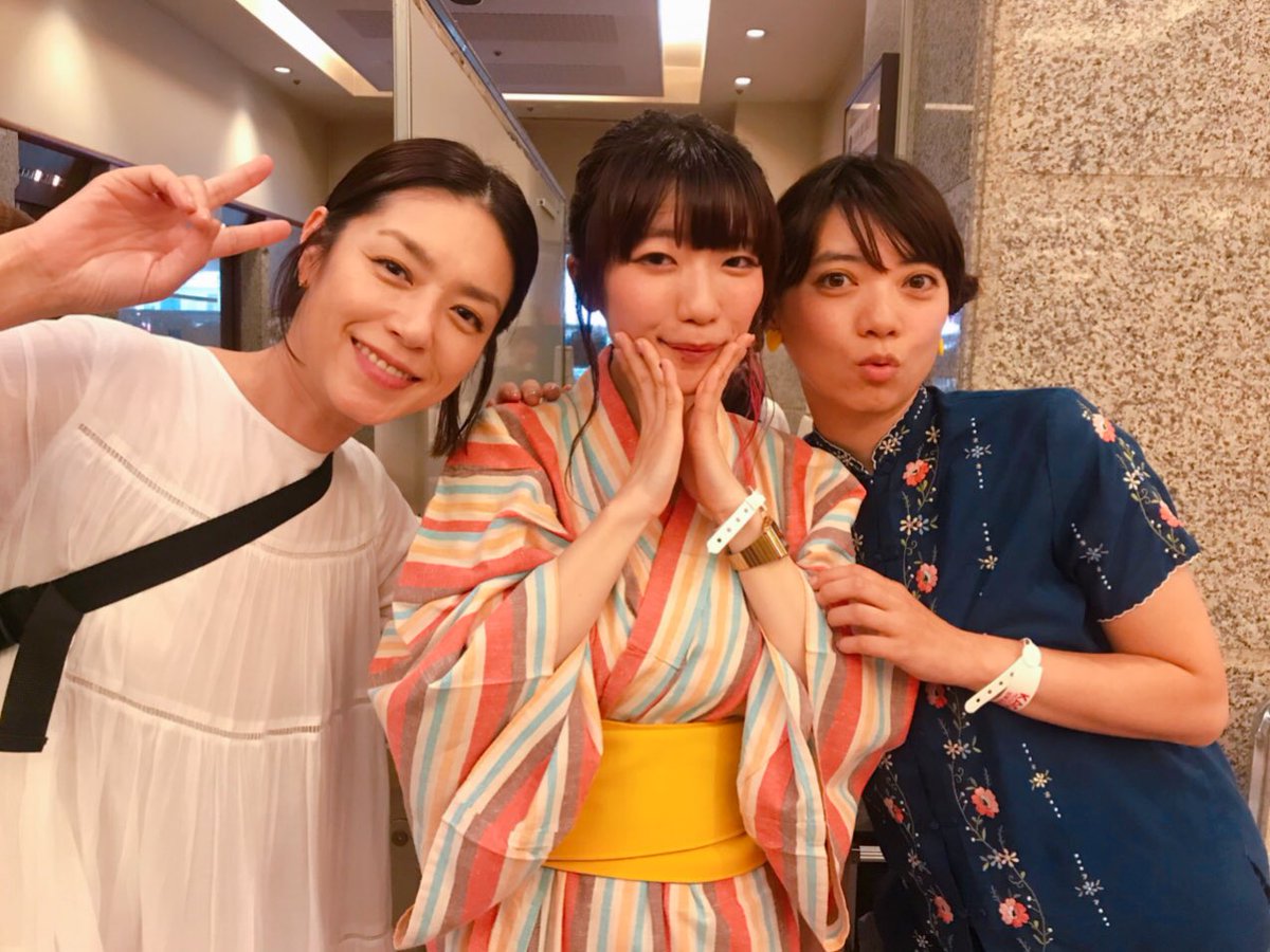 ぱいぱいでか美 加賀温泉郷フェス 写真 出演者さんとの写真はこれで最後 しまおまほさんと加藤紀子さん なんだこの3ショット 笑 お二人とお話できてめちゃくちゃ嬉しかったです そして改めてゆっふぃー 楽しいトークありがとうございました