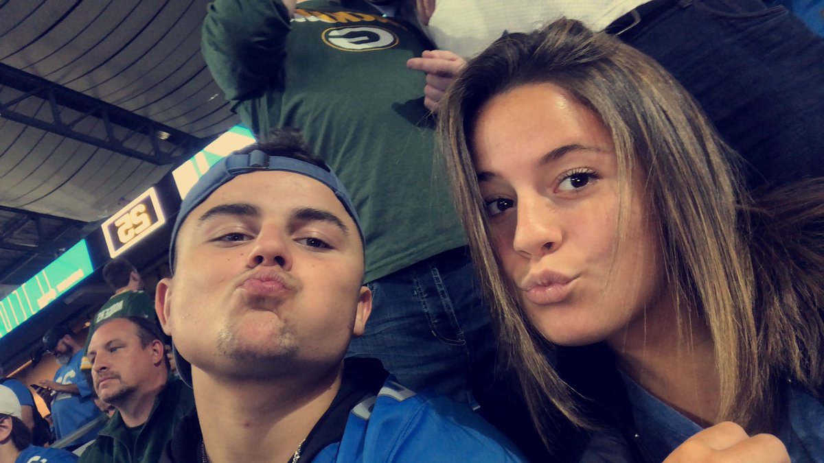 valtersigni's tweet photo. Happy 18th to my favorite person in the world! Thank you for everything that you do! I can’t wait to celebrate today, love you❤️ @Seth_Packan https://t.co/6rrLO0Rqdt