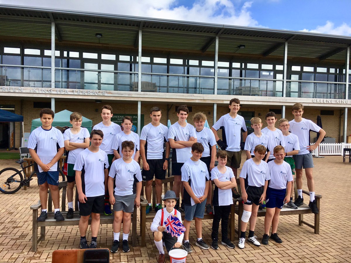 daisydoo2011's tweet photo. Harlow under 14s fundraiser ! Cycle/run/rowed over 300 miles in total ..... Harlow to Hilversum raising much needed funds for our tour next year. #teamredmen #community #rugby #Harlow #BigUpHarlow #boysontour 💙🏈 https://t.co/Gf3il4vZPJ