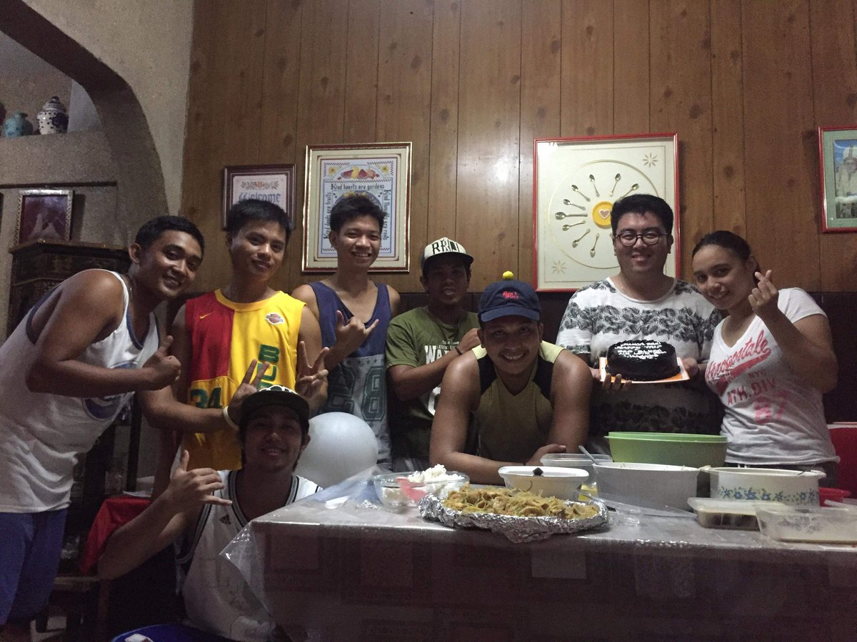 TBryan24_'s tweet photo. 1/2: Thanks Fam 💗 #Despidida https://t.co/DgbzRXYZVj