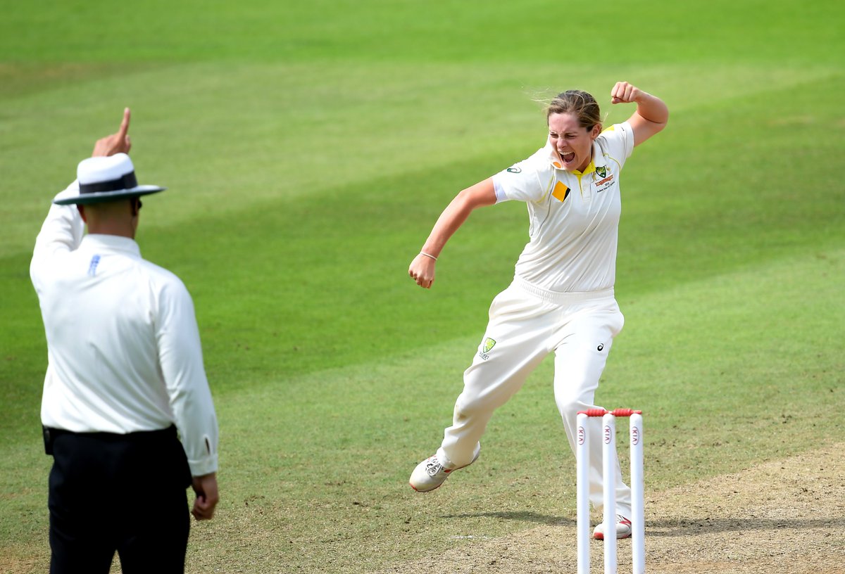 Just look how much it means to Sophie Molineux! 

#WATCHME #Ashes