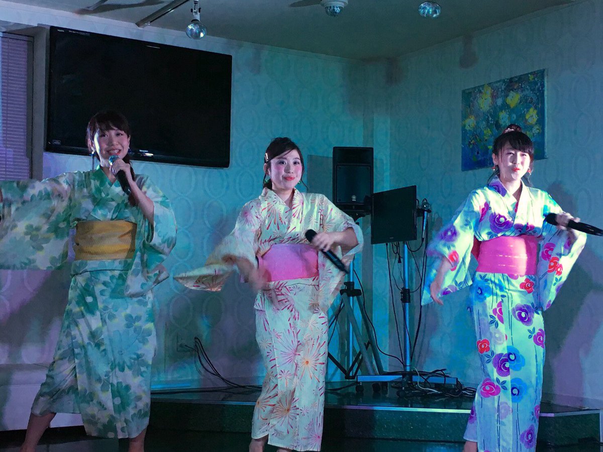 18m40_pukapuka's tweet photo. 本日は、Q.NIGHT vol.3 にお越しくださりありがとございました！！！Jellyfishは浴衣姿で出演しました👘
きつコンさんにも盛り上げて頂き、楽しいステージとなりました💕
ありがとうございました😊💕
#Jellyfish #QNIGHT https://t.co/JDLrYHz9Qx