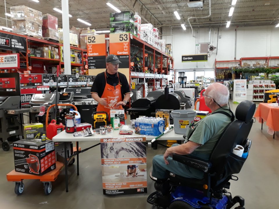2561Cahall's tweet photo. Andy talking Hurricane Preparation at 2561! @MikePoss4 @HDguyDE @b_mungul #ma2019spring https://t.co/VyErNEswRW
