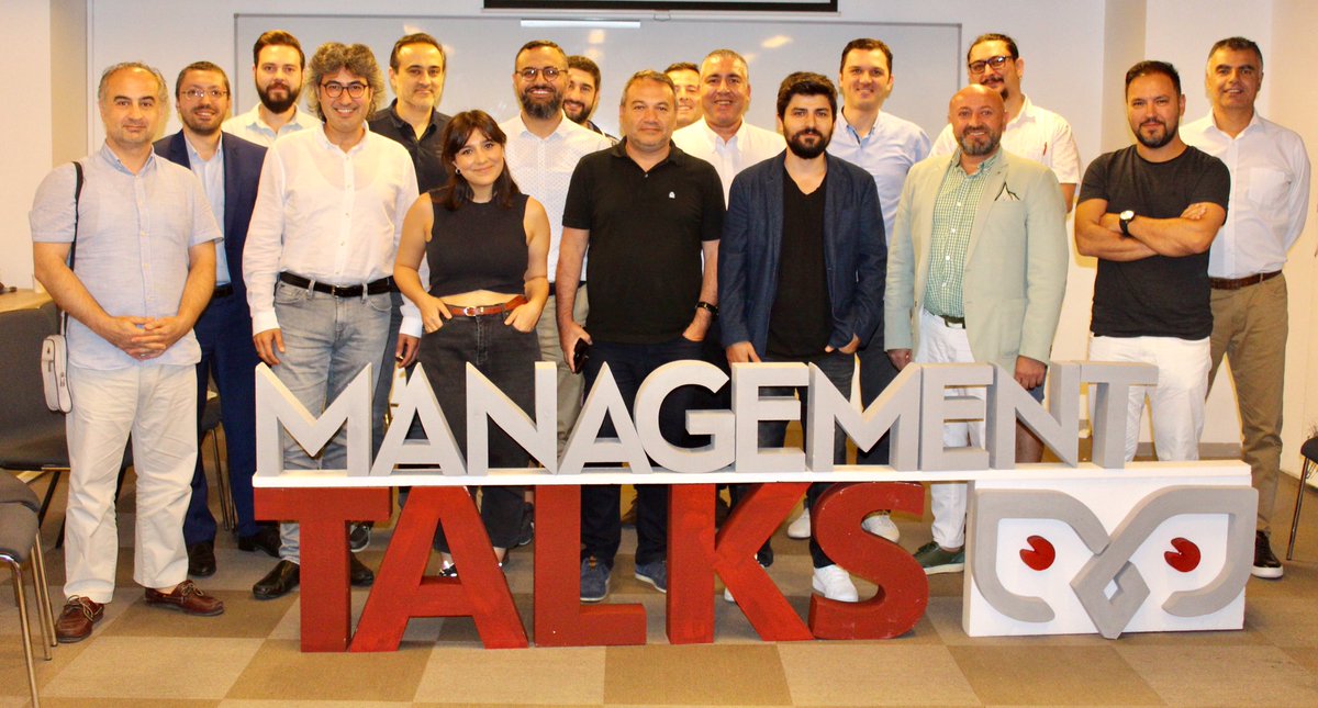 drkamilbayar's tweet photo. @managementtalks_tr ‘ta “Strateji nedir, ne değildir”i konuştuk.Onlarca çiçekten aldığım polenlerden oluşturduğum bal’ı iş dünyasının değerli üyeleri ile yaplaştım.
Değerli katılımcılara teşekkürler.27 Temmuzda görüşmek üzere✌️
@managementtalks_tr #managementtalks #drkamilbayar https://t.co/QbcN4pFnua