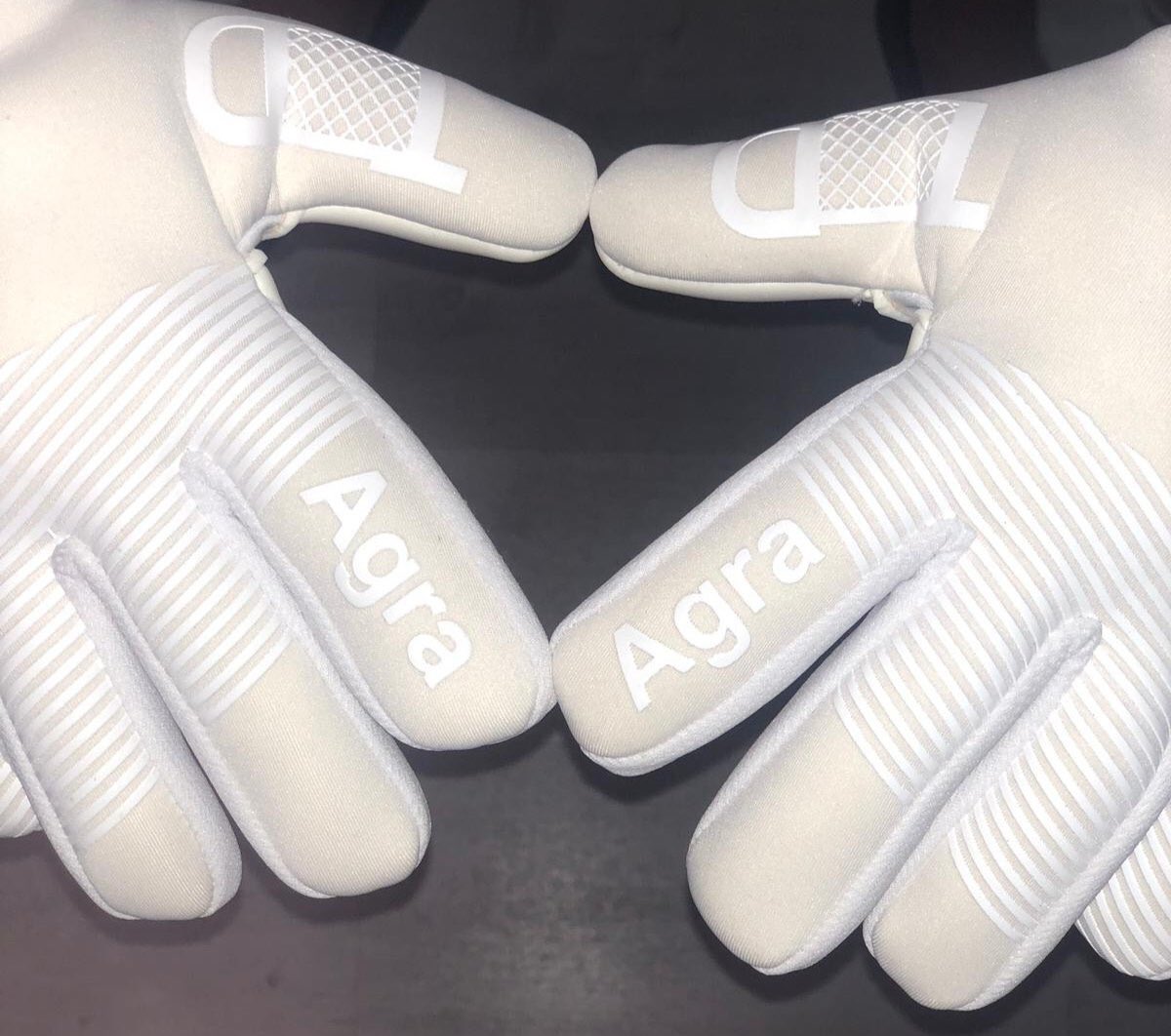 🧤 Modelo “Agra” 36€ (más gastos de envío) No duden en contactar! #FamiliaTD