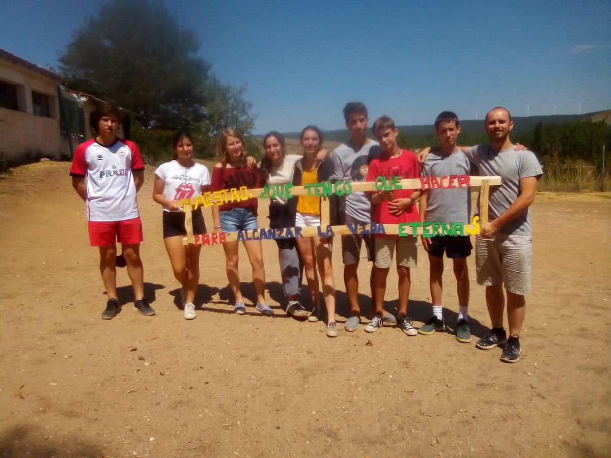 edith_stbc's tweet photo. Maestro, ¿qué tengo que hacer para ganar la vida eterna?
Lc 10,25-37
#StbcUnidosEnTi #StbcNavares2019 https://t.co/cOhoutNr4T