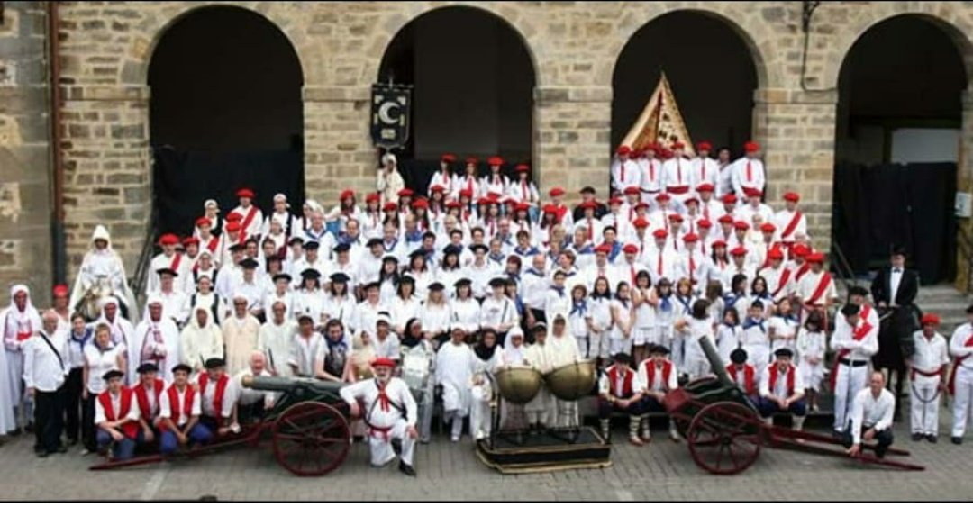 Gaur arratsaldeko 19:00tan Antzuolako Alardea. Herriko plazan ikusiko gara.
#antzuolakoalardea #antzuola #antzuolakojaixak2019