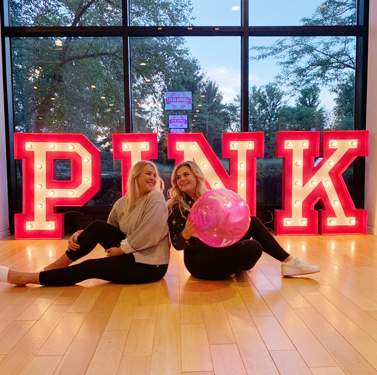 GVSUPINK's tweet photo. major post brand certification sadness rn😭💘
thank you to @VSPINK for having us!! #PINKsponsoredreps https://t.co/YUeCYgb57C