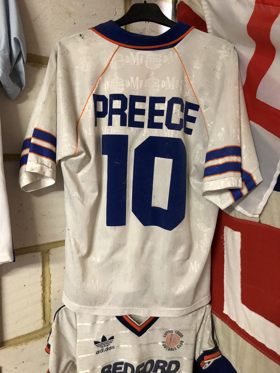 tichogden's tweet photo. @LutonTown Loved watching him run rings around hessenthaler and co. Proper footballer #ripmini https://t.co/33ACjOFjMM