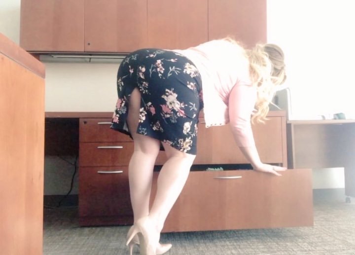 Annesinin arkasına geçmek isteyenler var mıymış üyemiz soruyor