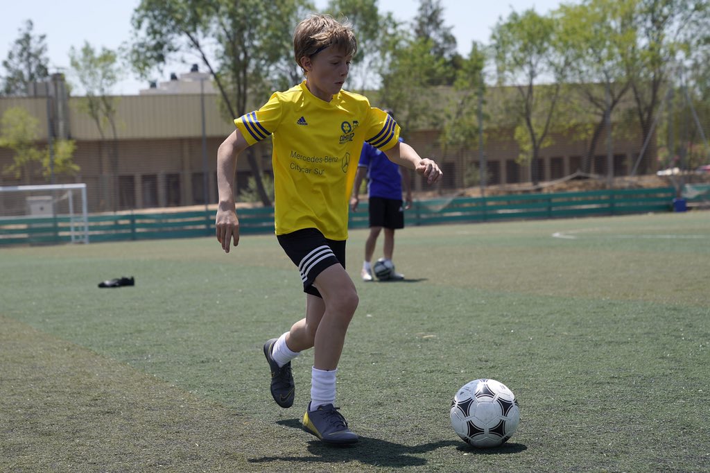 Campus_12's tweet photo. WE ARE #CAMPUS12 ☀️👟⚽️ @MarceloM12 ✖️ @caioalves_12
#metodo12 #team12 #family12 @adidas_es @CitycarSur @DeporteGetafe @Podoactiva
#beachsoccer #footballskills #futsal #summercamp #skills #skillschallenge #stafftecnico #RESPECT12 #PLAY12 #TRAINING12 https://t.co/5X3fYYQirI