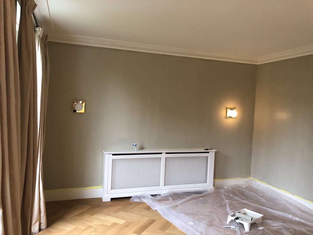 BespokeDecorUK's tweet image. #weekendjob Room painted in #OldWhite @FarrowandBall #ceiling #AllWhite @BespokeDecorUK