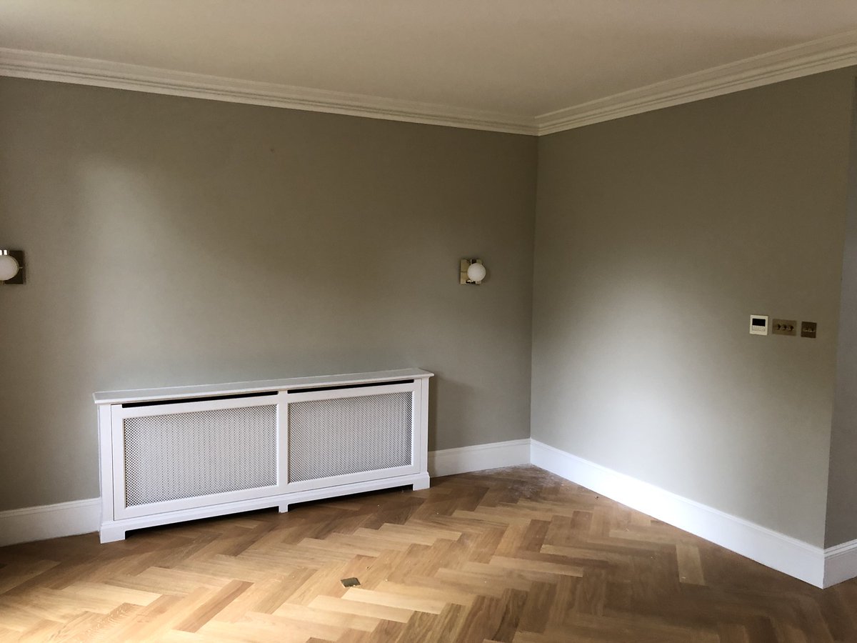BespokeDecorUK's tweet image. #weekendjob Room painted in #OldWhite @FarrowandBall #ceiling #AllWhite @BespokeDecorUK