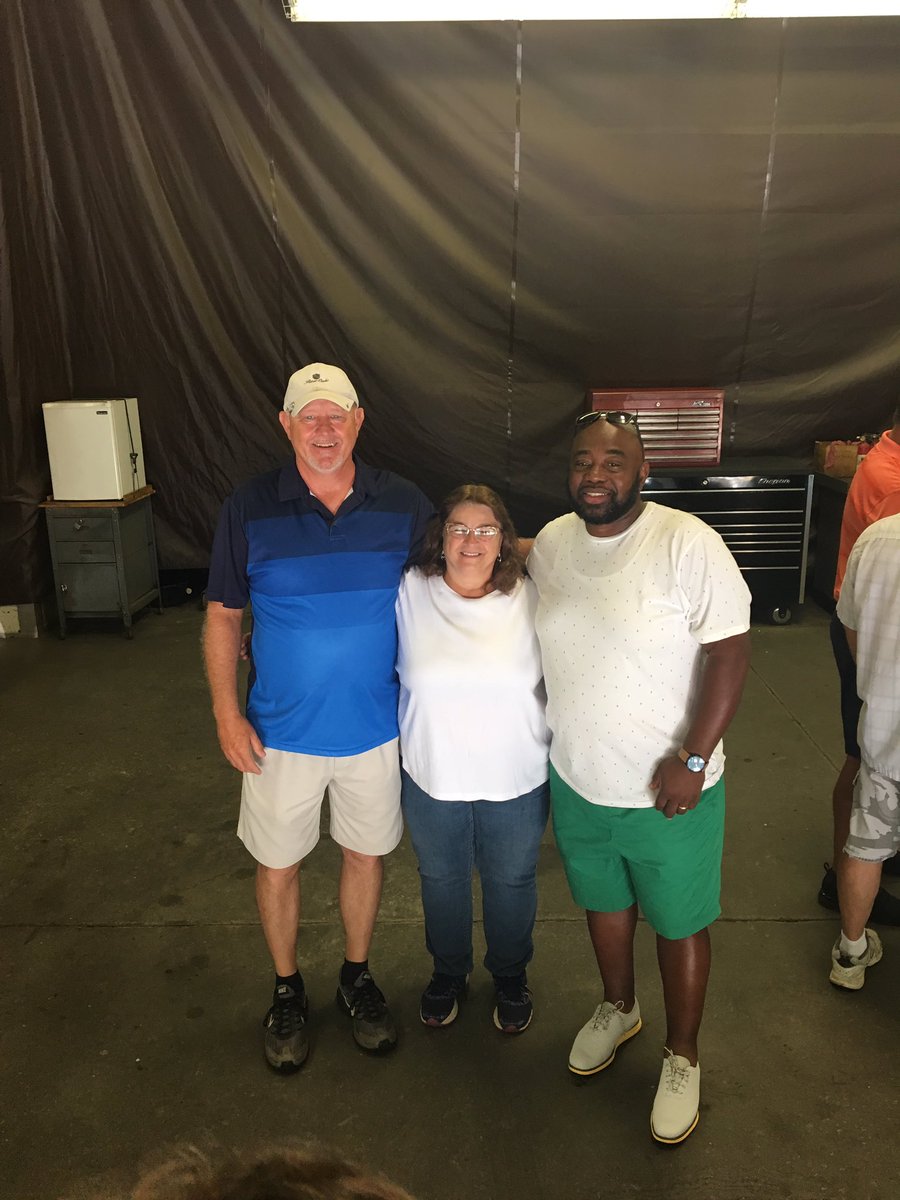 WesGlascoe's tweet photo. Statesville Retirement Celebration! Congratulations to Tony Williams, Alan Ladd, and Cammie Moose! Thank you for your service and all of the retirees that showed up in your honor! https://t.co/xzHuqacBoM