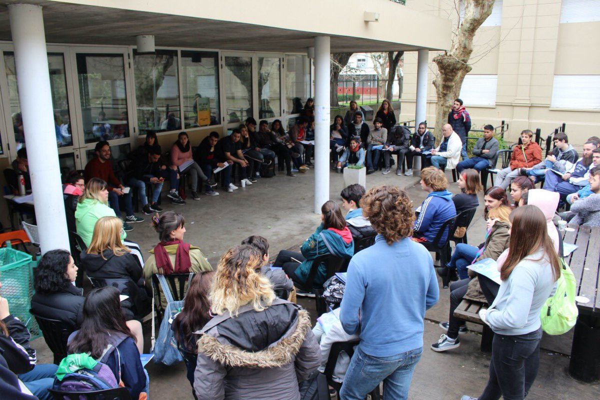 fsaintout's tweet photo. Entre TOD☀S, con participación ciudadana, compartimos propuestas y pensamos la próxima gestión municipal. 

#YoParticipo
#ForoFlorencia2019
#FuturoEsConF https://t.co/8GJBaKw89R