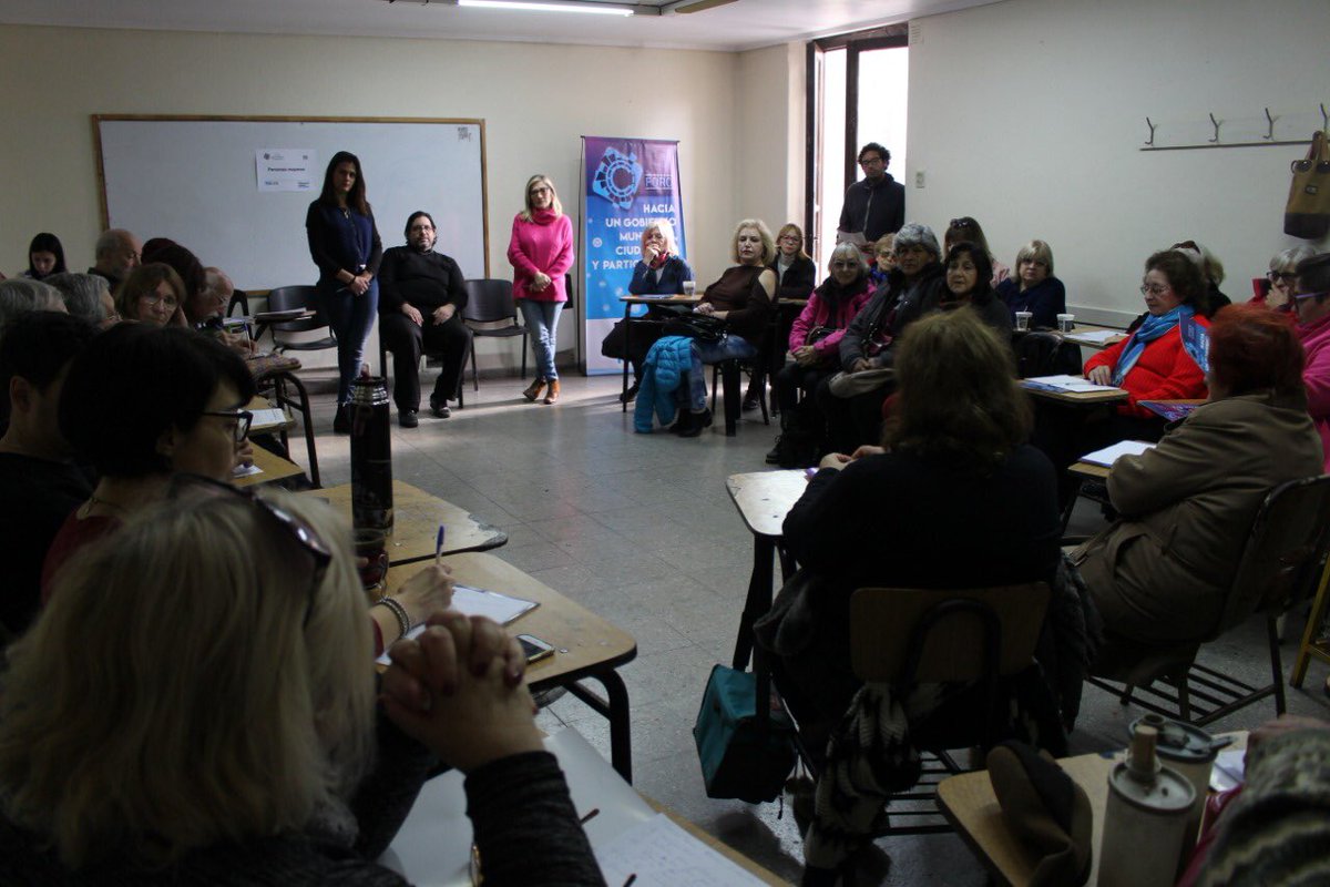 fsaintout's tweet photo. Entre TOD☀S, con participación ciudadana, compartimos propuestas y pensamos la próxima gestión municipal. 

#YoParticipo
#ForoFlorencia2019
#FuturoEsConF https://t.co/8GJBaKw89R