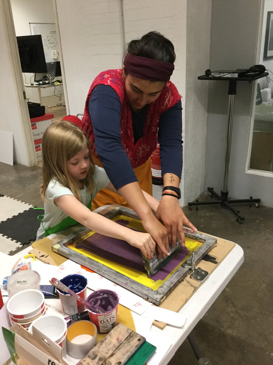 goldenthreadg's tweet photo. Thank you to everyone who took part, and a big thank you to Pilar Morales for providing a brilliant screen printing workshop this morning. We all had lots of fun! #artforkids #printmaking #Belfast #takepartinart https://t.co/zpwqkSMcvr