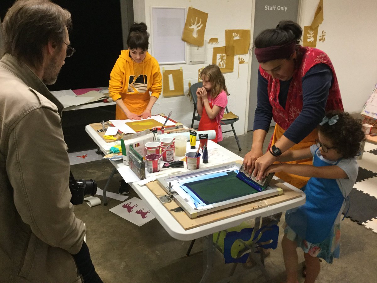 goldenthreadg's tweet photo. Thank you to everyone who took part, and a big thank you to Pilar Morales for providing a brilliant screen printing workshop this morning. We all had lots of fun! #artforkids #printmaking #Belfast #takepartinart https://t.co/zpwqkSMcvr