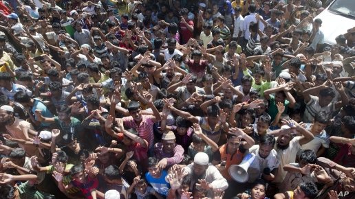 Light_Rohingya's tweet photo. Bangladesh Calls for Financial Sanctions on Burma,as Country Pushes for Rohingya Repatriation

Bangladesh wants Burma to repatriate the nearly 1million Rohingya refugees who have fled genocide,&amp; a top Bangladeshi official wants international financial sanctions to back it up

@UN https://t.co/412CmUmNqD