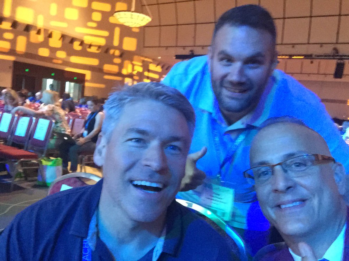 casehighprinc's tweet photo. #NPC19 #NPC19throwdown https://t.co/vQ1yrYzzs1