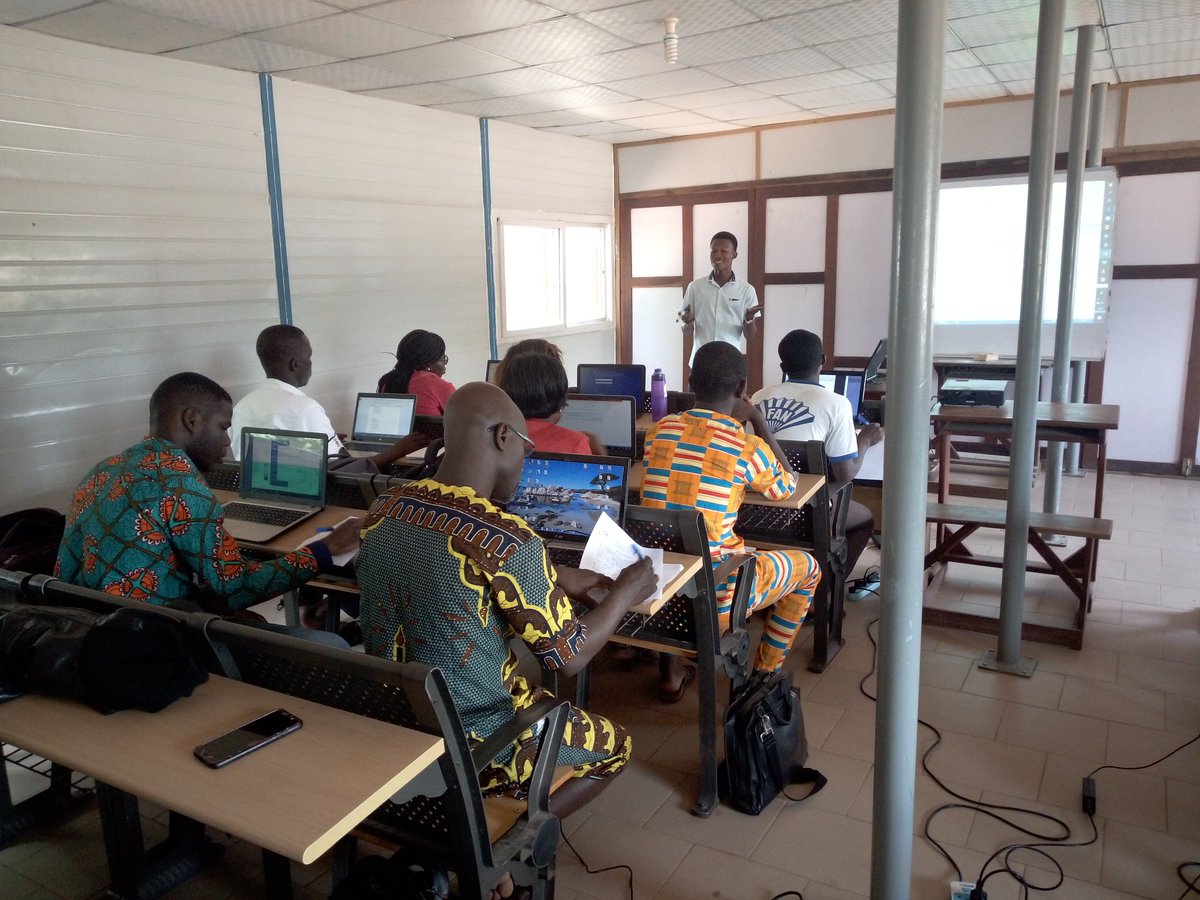 SIGMABENIN's tweet photo. C'est le tour de la cellule de #Télédétection et Modélisation de @SIGMABENIN d'entamer cet après-midi, le premier module de formation pour le compte de cette deuxième vague. Bienvenue et bonne formation à tous... https://t.co/PzDt4J2E9P