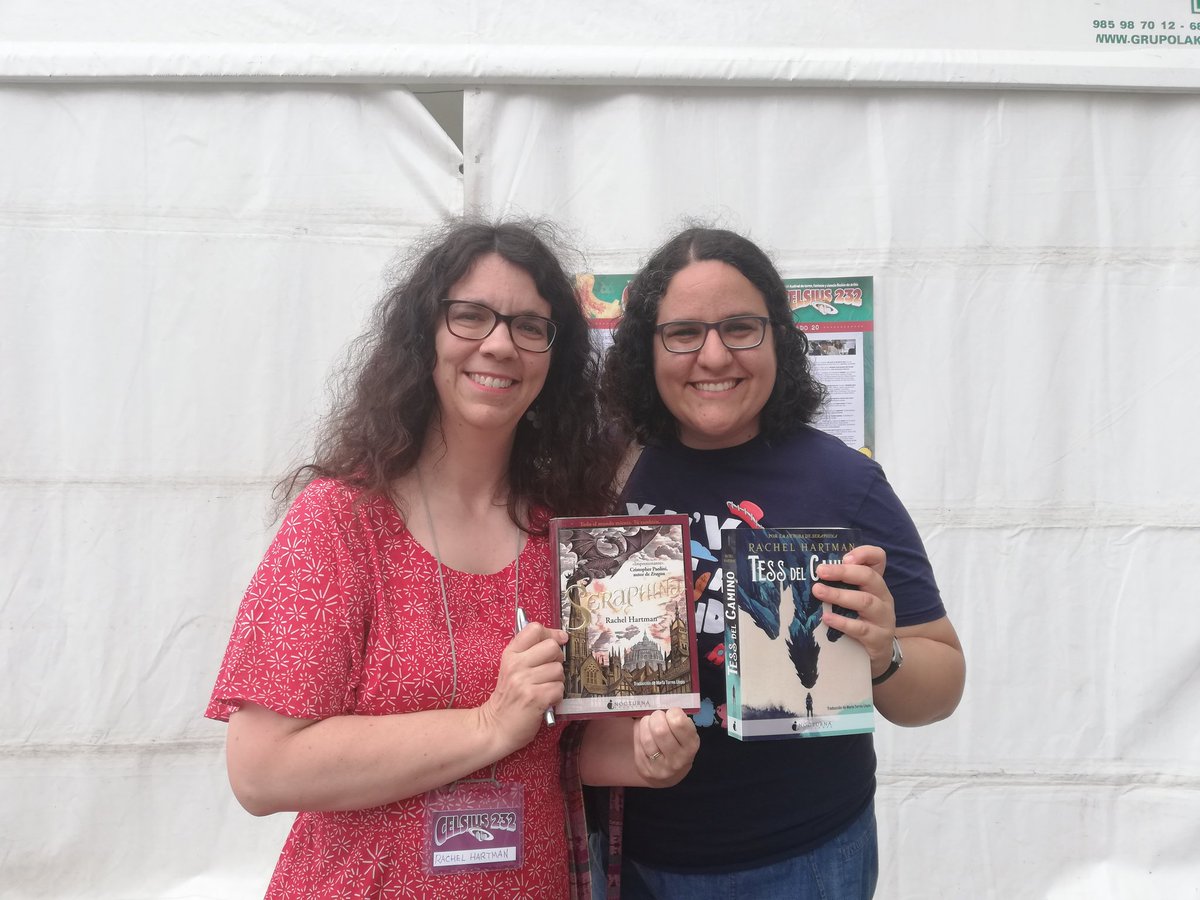 MNionC's tweet photo. Cuando te encuentras a #rachelhartman perdida por el Celsius y la llevas a su charla ❤️ https://t.co/hch4Od1bDC