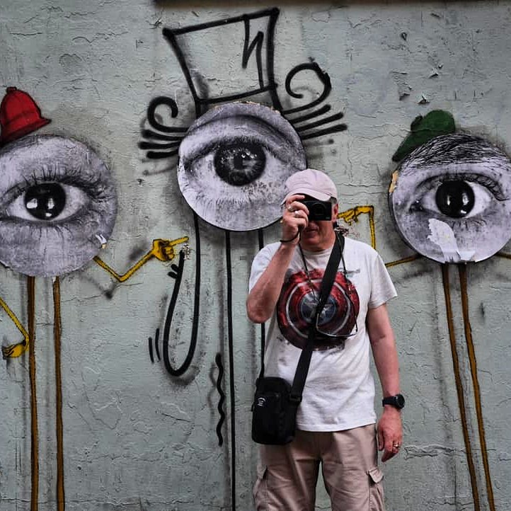 desbyrnebray's tweet photo. Loving #newyork #graffiti #graffitiart #Art #photography #desbyrne #Ricoh #Ricohcamera #gr111 #gr11 #ricohgr11 #eyes #camera #usa @DAVIDLYNCHY https://t.co/4g6cdmvFqE