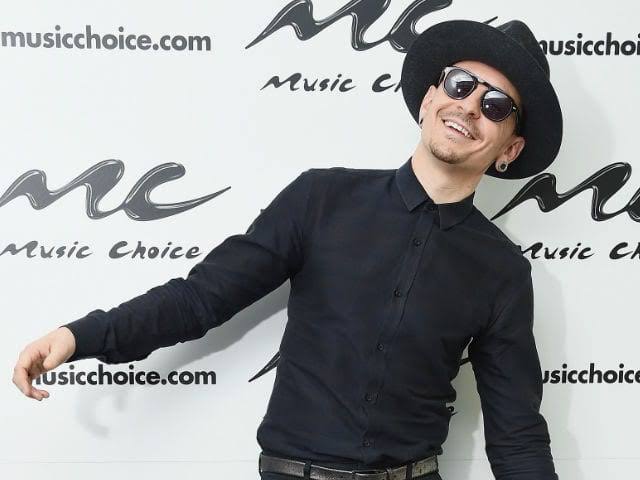 JAVA_Winchester's tweet photo. 2 anos já se passaram e eu ainda não comeigo ouvir as músicas sem ficar triste com sua ida.  #linkinpark #chesterrip https://t.co/4Q8fIIFe3z