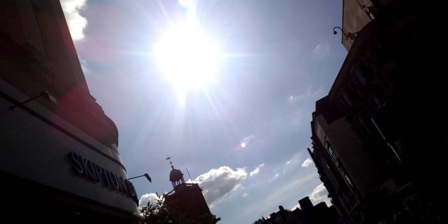 bigherm3953's tweet photo. @truthstreamnews Ask yourself why you are seeing these strange #SunHalos? Why are #BlinkingSuns being reported in Nigeria &amp; elsewhere?  https://t.co/uSoUYs72Z3 the sun should not blink. It’s not miraculous. It shows that the sun is being simulated using lasers &amp; lenses.  https://t.co/AxbxzlmzAD https://t.co/Tyb7fV47ad