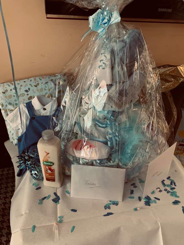 cayjuix1's tweet photo. @PoppyWard16 surprise baby shower for one ot our valued team members xx https://t.co/89QK4jXcCo