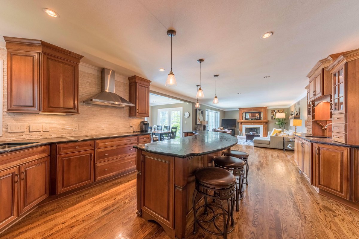 ClosingTimeRlty's tweet photo. Please join us Saturday, July 20th from 11-1 to tour this beautiful home in popular Deer Haven Subdivision! #ClosingTimeRlty #PewaukeeRealtor #LakeCountry #DeerHaven #OpenHouseSaturday #RealtorWI
https://t.co/KkBTedRpmK https://t.co/PR0iXncttm