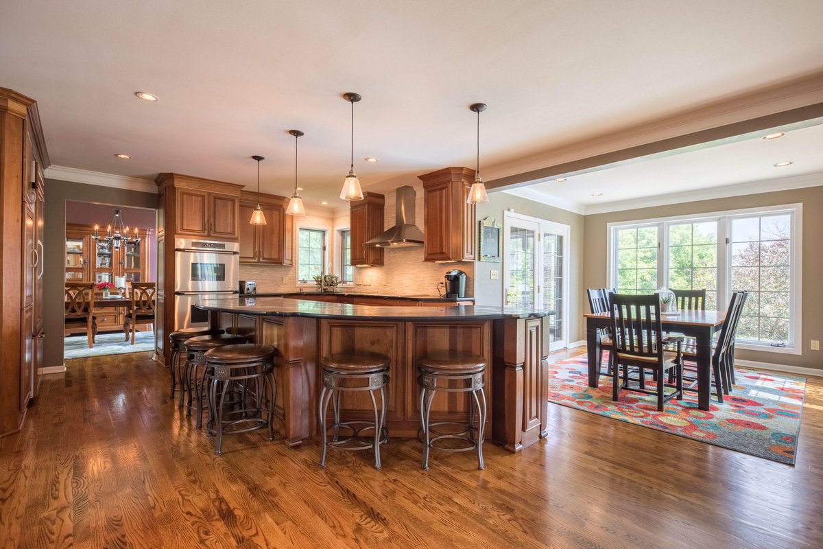 ClosingTimeRlty's tweet photo. Please join us Saturday, July 20th from 11-1 to tour this beautiful home in popular Deer Haven Subdivision! #ClosingTimeRlty #PewaukeeRealtor #LakeCountry #DeerHaven #OpenHouseSaturday #RealtorWI
https://t.co/KkBTedRpmK https://t.co/PR0iXncttm