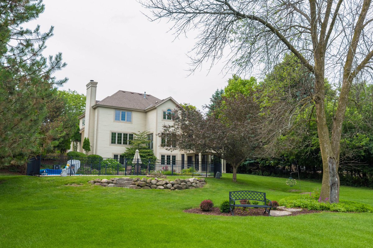 ClosingTimeRlty's tweet photo. Please join us Saturday, July 20th from 11-1 to tour this beautiful home in popular Deer Haven Subdivision! #ClosingTimeRlty #PewaukeeRealtor #LakeCountry #DeerHaven #OpenHouseSaturday #RealtorWI
https://t.co/KkBTedRpmK https://t.co/PR0iXncttm