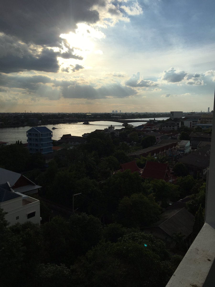 Unclemun's tweet photo. 650เธฟ/night.
#viewเธเธดเธเนเธซเธฅเนเธฒ.
#Remarkableplace https://t.co/ibCWdCGPXx