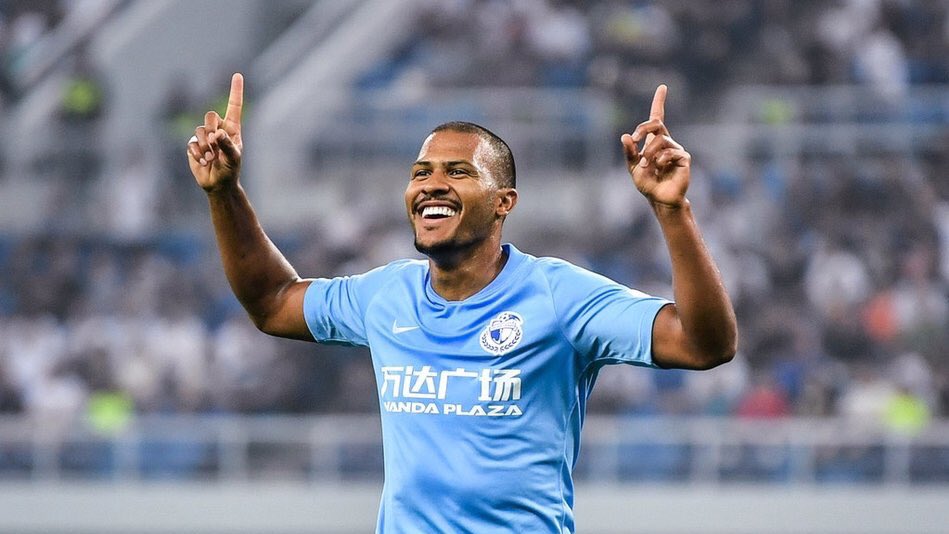 salorondon23's tweet photo. Contento de debutar marcando mi primer gol con Dalian. Luchamos mucho por un resultado positivo, ¡¡a seguir trabajando!! 💪🏾⚽️ https://t.co/bjOCvBx9Zd