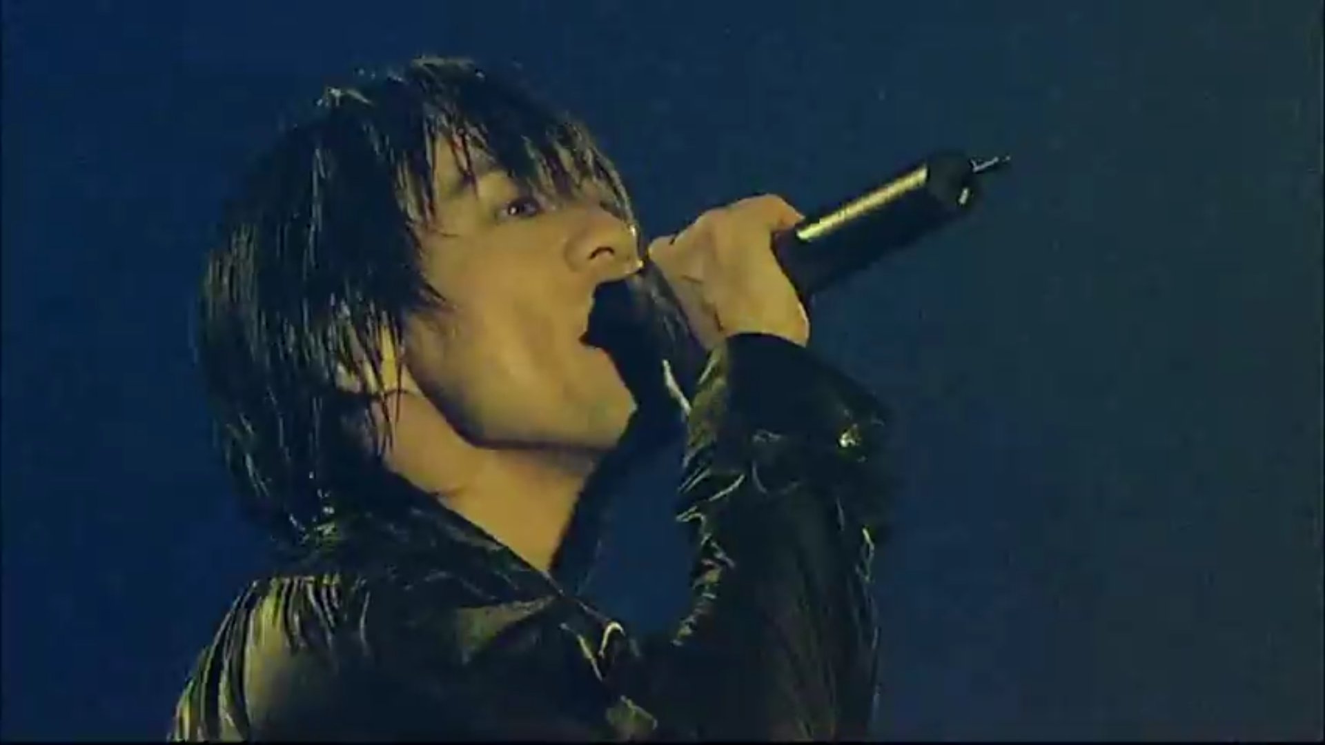 あずき 氷室京介 ソロデビュー31周年 Happy Birthday Angel 氷室さんの車のナンバーが721なのは有名な話だが その昔 ご実家に帰省されてたところに偶然出くわした その時乗ってた国産車のナンバーも721だった 徹底してるなぁと感心