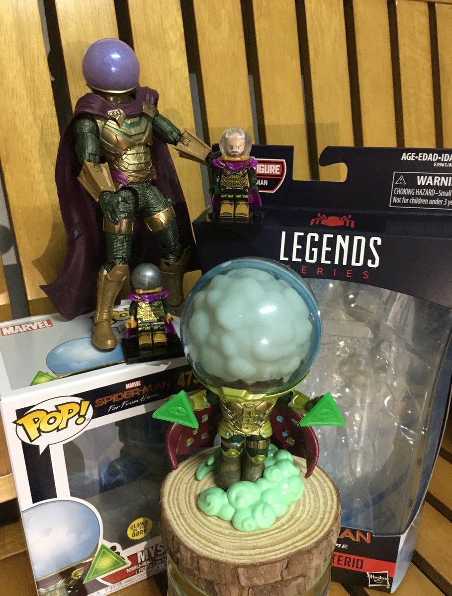 เธรดนี้ผมจะว่ากันด้วย​เรื่องของเล่น​🔮  ของ​ #Mysterio ที่รับบทโดย​ #JakeGyllenhaal นั่นถือว่ามีบทบาทในคอมิคของ​ #SpiderMan
ซึ่งของเล่น​หรือฟิกเกอร์ที่ออกมานั้นจึงมีหลายแบบเลยล่ะครับ
และข้างล่างเธรดนี้🔻แต่ผมจะมารีวิวเจ้าโหลปลาทอง​กันครับ
#Marvel​ #Mysterio