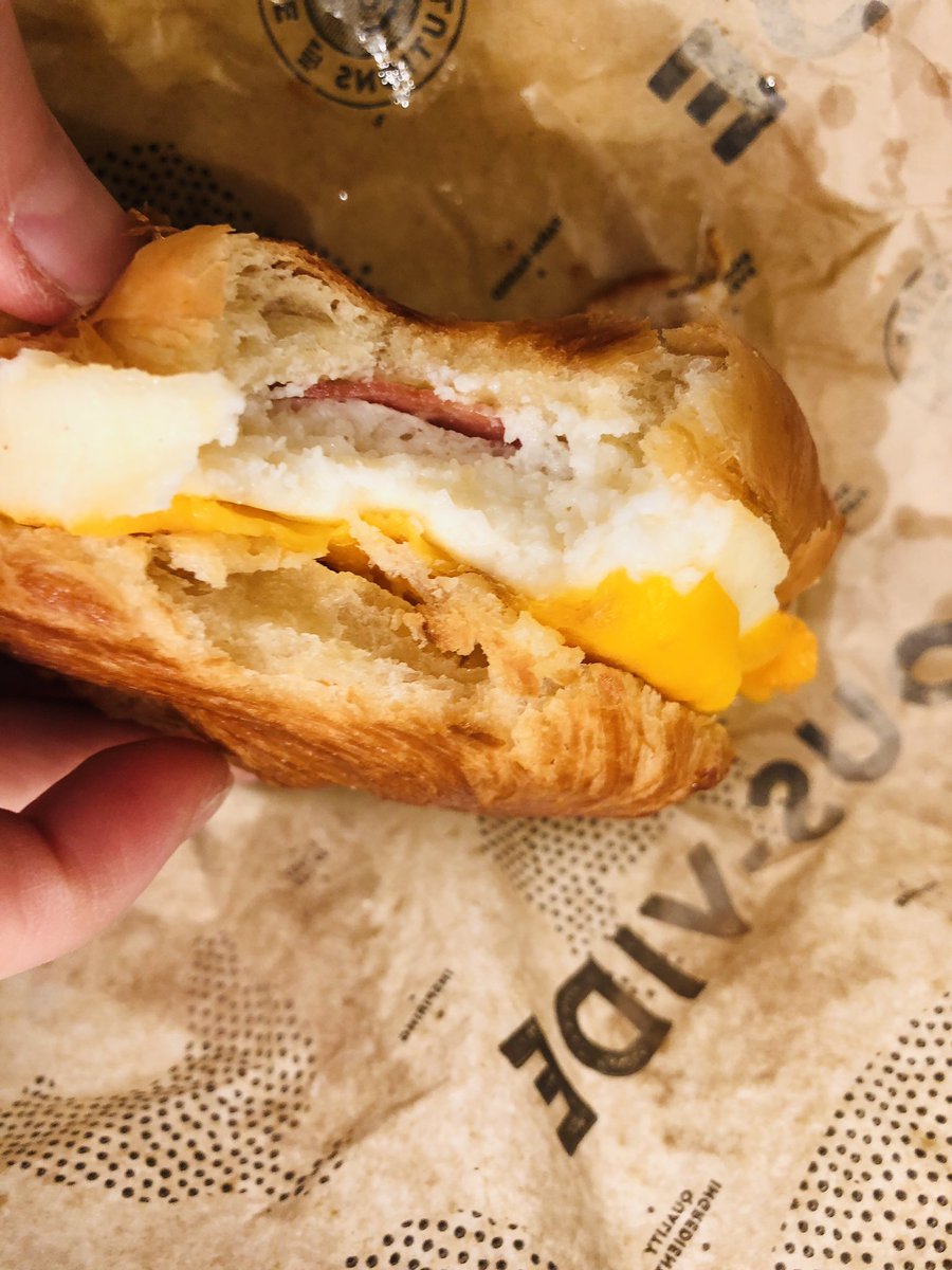 asiantestkitchn's tweet photo. Can all breakfast Sammies have a sous vide egg white patty? This one is so fluffy and custardy @theISVA #svsummit #eggs #theisva #egg https://t.co/olpqmdSImF