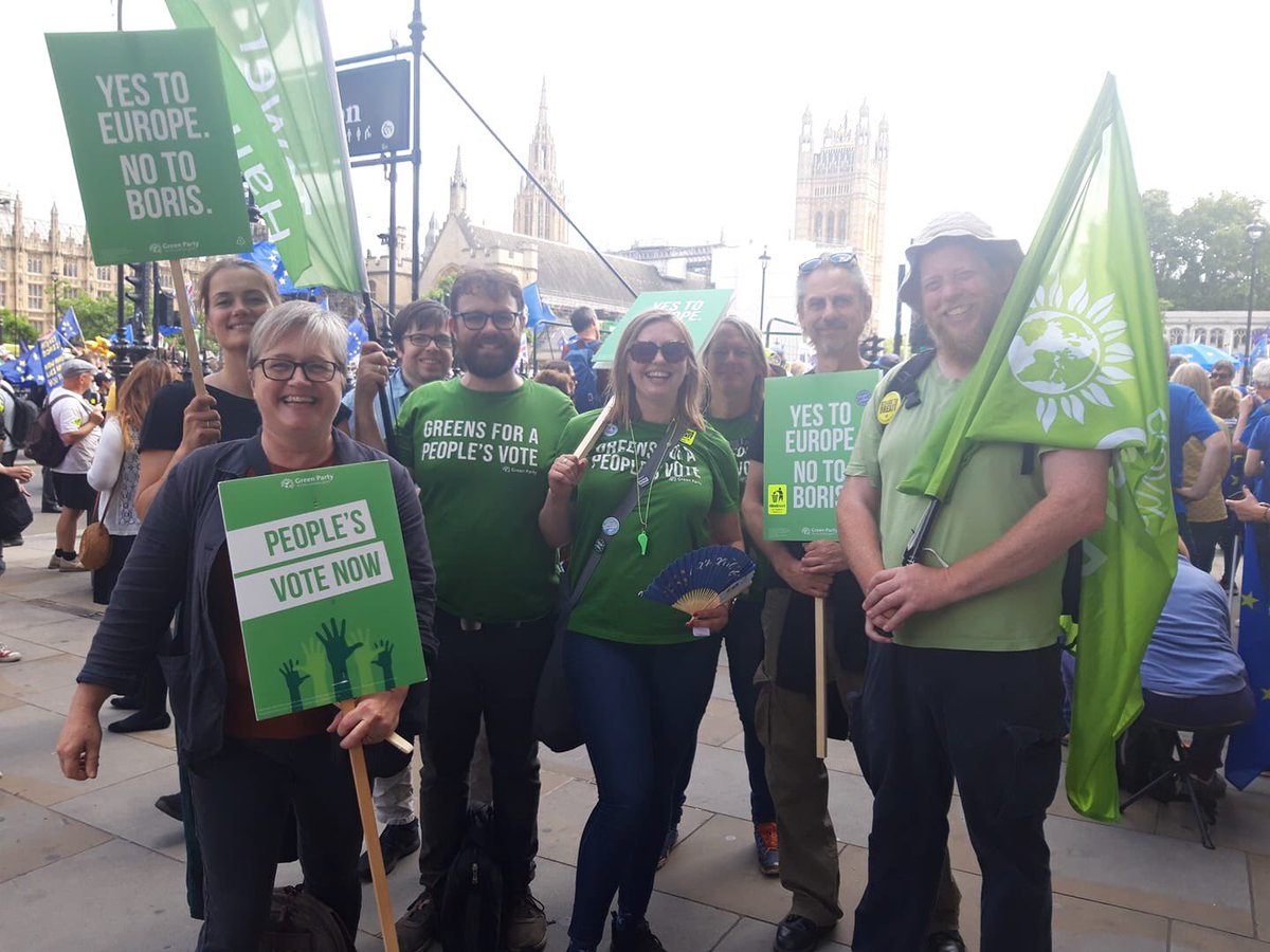 thgreenparty's tweet image. A gallery of @TheGreenParty stars out today in support of #RemainandReform - and to say a loud ‘no’ to Boris Johnson’s destructive Hard Brexit.
@CarolineRussell @Amelia_Womack @GinaDowdingMEP and @ScottMEPLondon doing us all proud!

#RevokeArticle50 #PeoplesVote