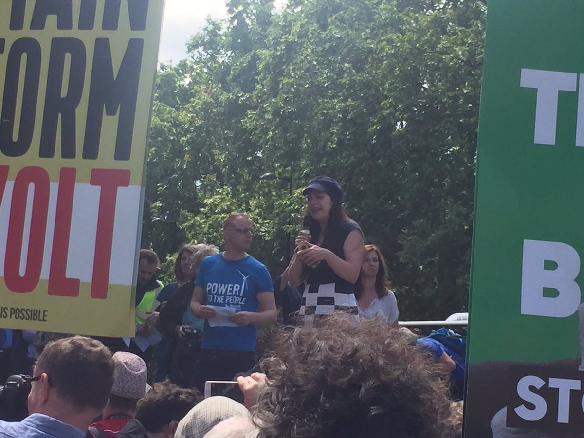 thgreenparty's tweet image. A gallery of @TheGreenParty stars out today in support of #RemainandReform - and to say a loud ‘no’ to Boris Johnson’s destructive Hard Brexit.
@CarolineRussell @Amelia_Womack @GinaDowdingMEP and @ScottMEPLondon doing us all proud!

#RevokeArticle50 #PeoplesVote