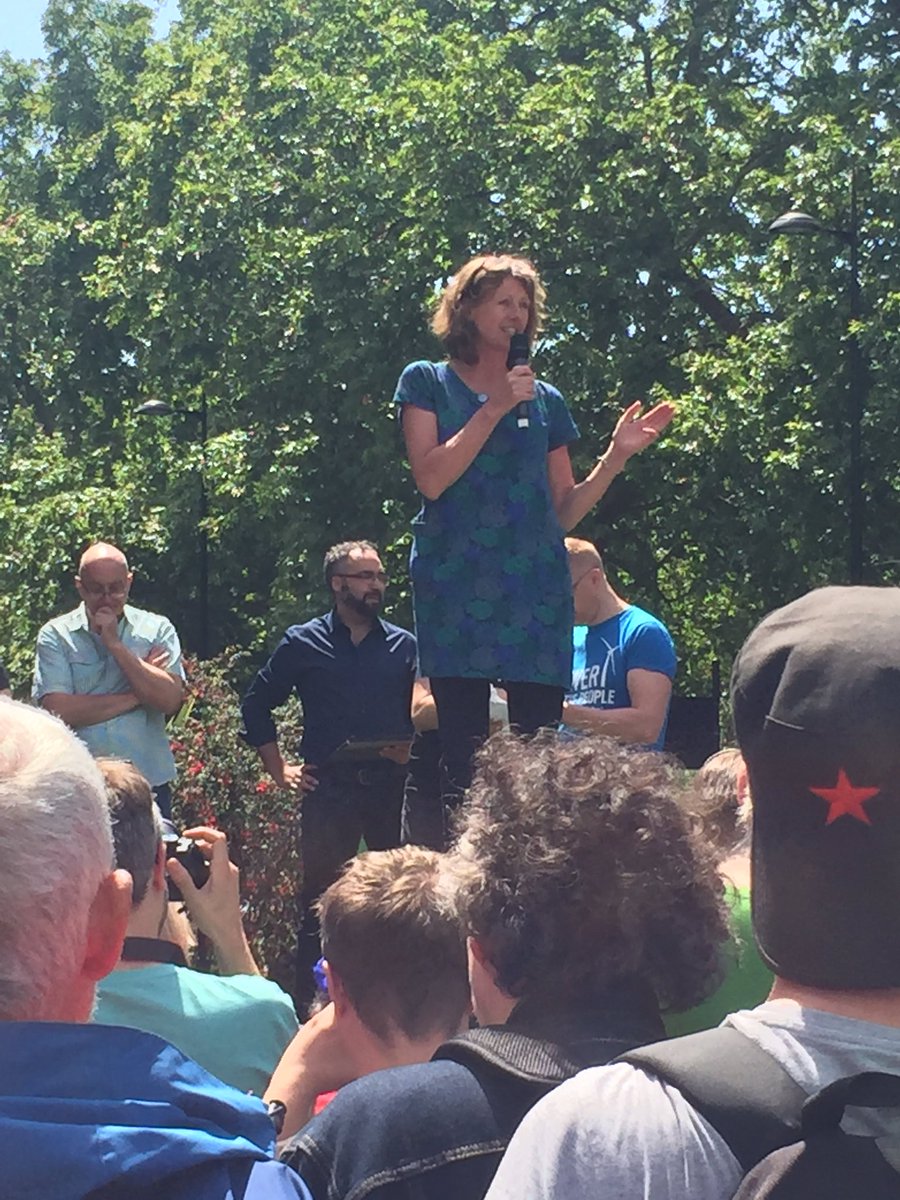 thgreenparty's tweet image. A gallery of @TheGreenParty stars out today in support of #RemainandReform - and to say a loud ‘no’ to Boris Johnson’s destructive Hard Brexit.
@CarolineRussell @Amelia_Womack @GinaDowdingMEP and @ScottMEPLondon doing us all proud!

#RevokeArticle50 #PeoplesVote