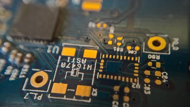 QueensComputing's tweet photo. Computing Science, which is based on a firm foundation in logic and discrete mathematics, includes the study of computer hardware, computer software , and human-computer interaction.

Learn more about the Queen's School of Computing: https://t.co/XxbtmlAU1Y 

#ygk #queensu #qsc50 https://t.co/crpYsEAG0m