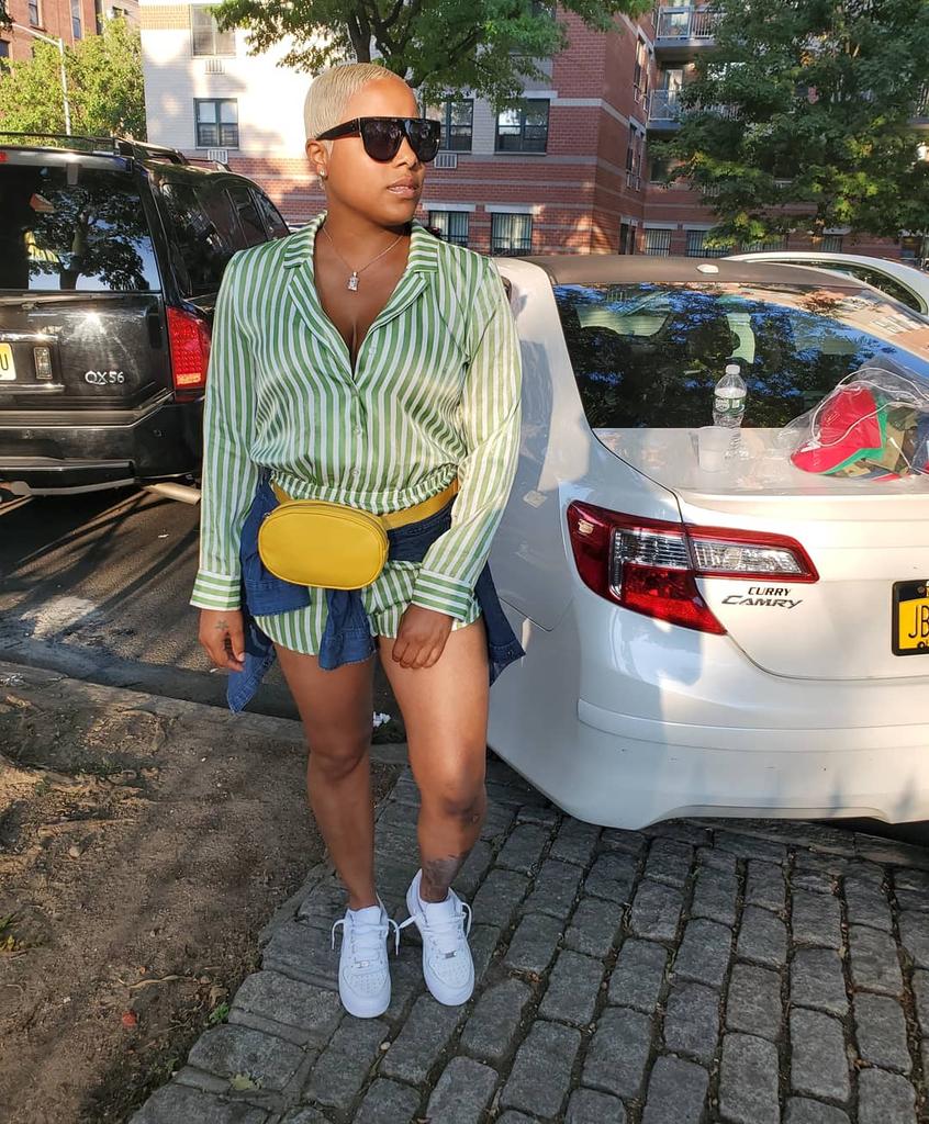 Christinaslane1's tweet photo. Indecisive, So I Chose Em All! 🤷🏽‍♀️
Swipe ⬅️ 💋
#Harlem #Harlem4Real #HarlemLoveDay #ChicWithTheShades #FemaleArtist #FemaleBasquiat #ChristinasLane https://t.co/jU8ER1886C