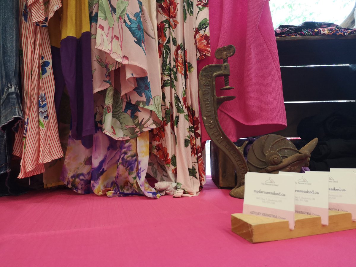 We LOVE our Small Businesses! Especially #myfarmersshed Stop by the #portcolborne branch to check out some of the latest styles!
@myfarmersshed
#smallbusiness #fashion #countrygirl #meridiancu #theshedshop #florals