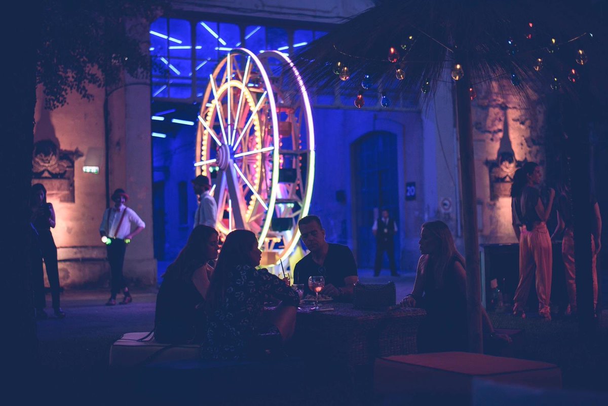 avecmoistyle's tweet photo. Cerchi un #APERITIVO in uno spazio incantevole?

Vivi il📍#Giostra 🎡 Un luogo fuori dal comune fatto d’arte, cibo, musica, mostre, cinema e performance.

Info e prenotazioni al
📞 @stefanocerbone 

#rome #guidoreniroma #restaurant #dance #music #food #drinks #cocktail #buffet https://t.co/SzWwpm77bH