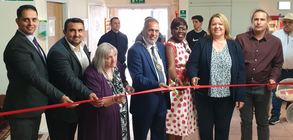 LisaForbes_'s tweet photo. Honoured to officially open Compas Charity's new centre today. This fantastic initiative has done wonderful work to bring communities in Peterborough together. Thanks to @PetrRomocop for inviting me - I look forward to working with you in the future! https://t.co/au1GLZrIdy