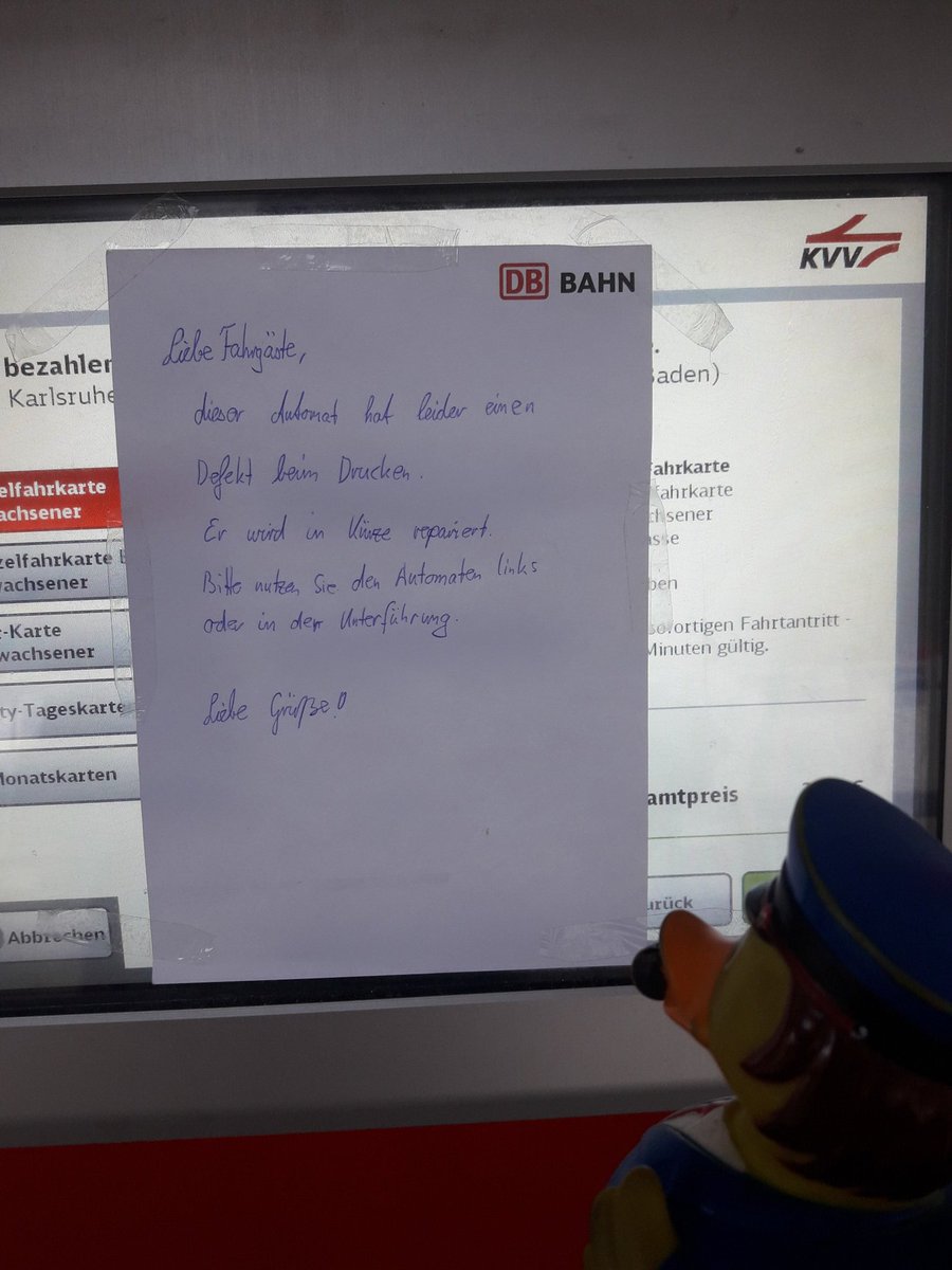 ZottelderZub's tweet photo. #FindedenFehler

#FahrkartenautomatJuchheee!

Das machte das Gerät nicht nur mit mir. 

Ergo: @DB_Bahn - Techniker ist informiert und es war nicht von Schaden, dass ich noch DB-Briefpapier rumliegen habe... #Serviceente

☺ https://t.co/zNs5UI7Df9