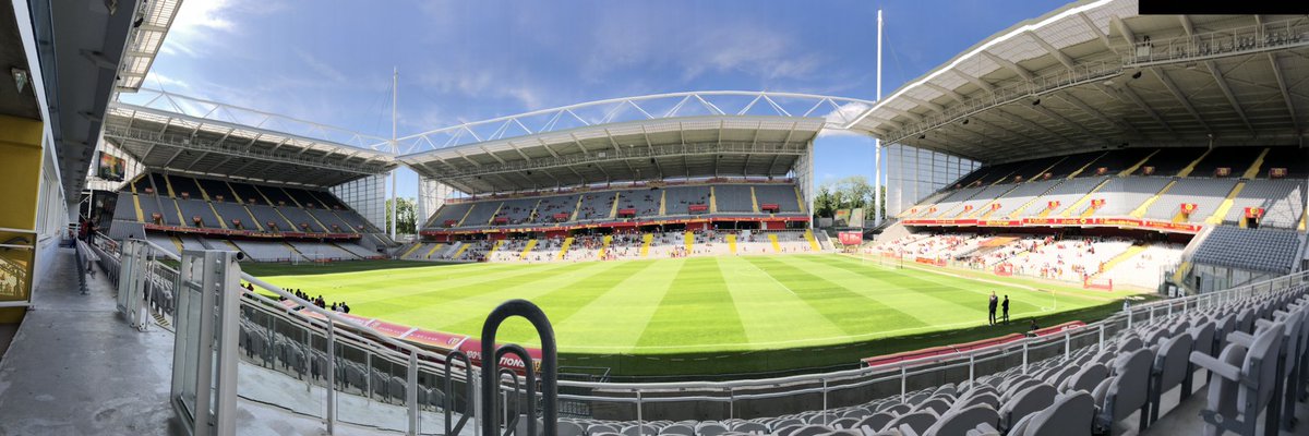 Début de saison à bollaert avec le match amical contre l’espagnol de Barcelone, invités par le club à assister au match en vip en tant que représentants de notre association, l’occasion de découvrir le RCL d’une autre manière, merci au club pour l’invitation 😊 #RCLENS