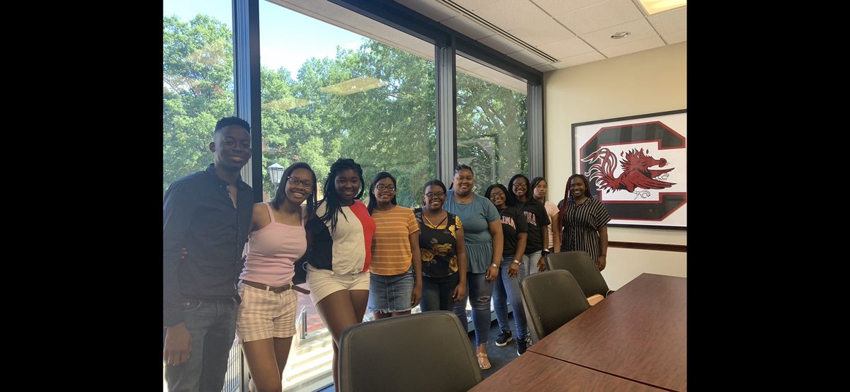jawaun826's tweet photo. Team Black 🖤 Summer Seniors 2019 Session 1
Hope y’all enjoyed @UofSC https://t.co/nOsxW4LxKI